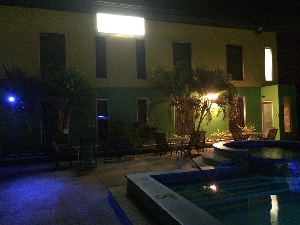 Airport Suites Hotel Piarco Εξωτερικό φωτογραφία