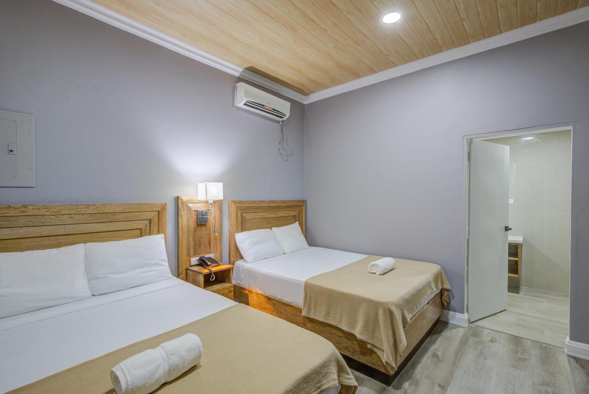 Airport Suites Hotel Piarco Εξωτερικό φωτογραφία