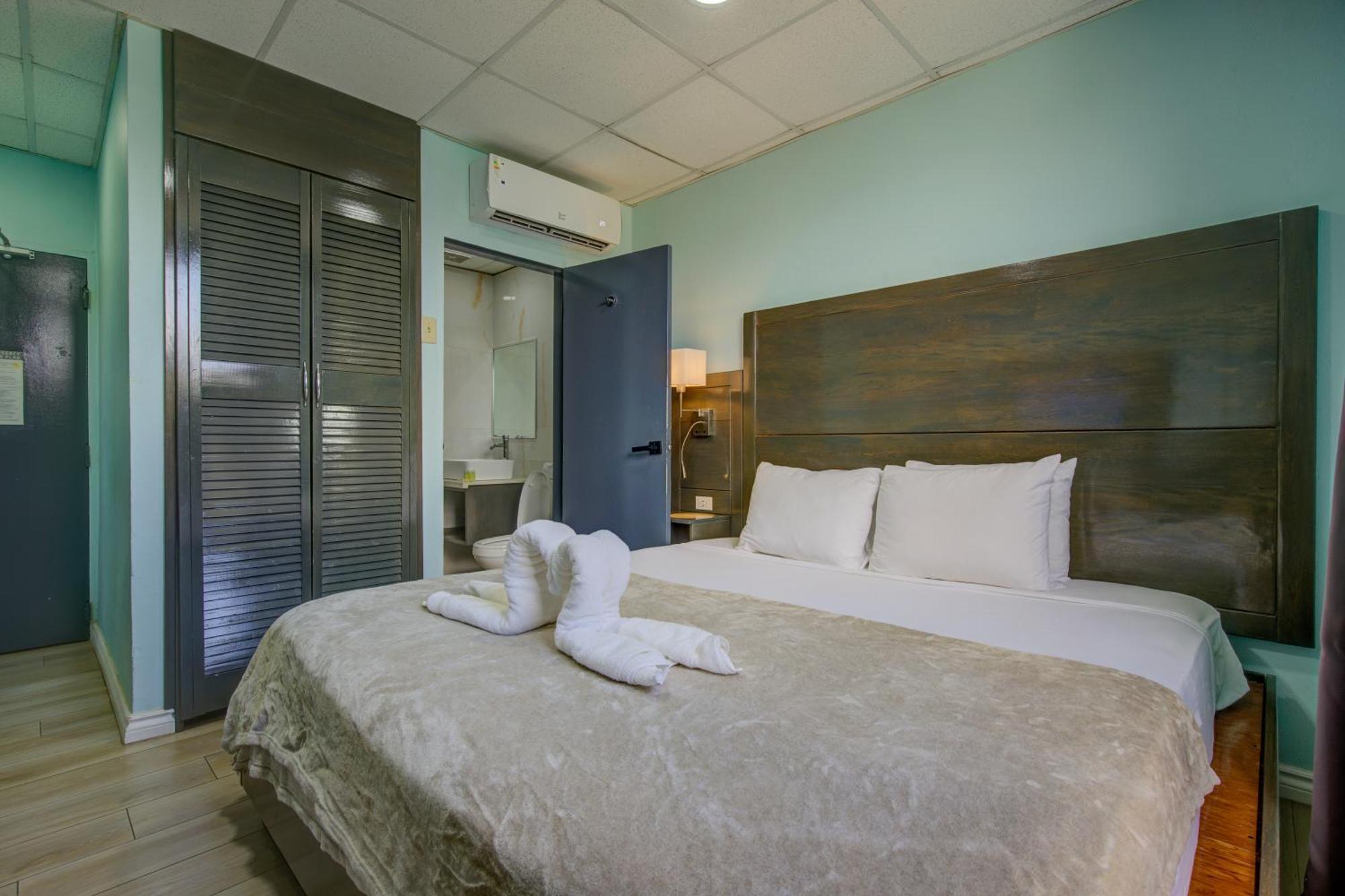 Airport Suites Hotel Piarco Εξωτερικό φωτογραφία