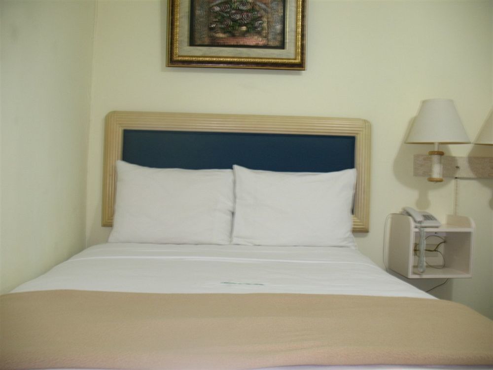 Airport Suites Hotel Piarco Εξωτερικό φωτογραφία